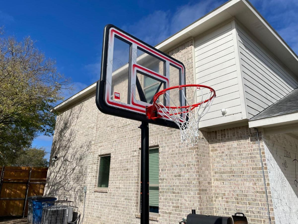 Dallas 4Br Large Yard W Hot Tub , Fire Pit And Basketball Hoop Exterior foto